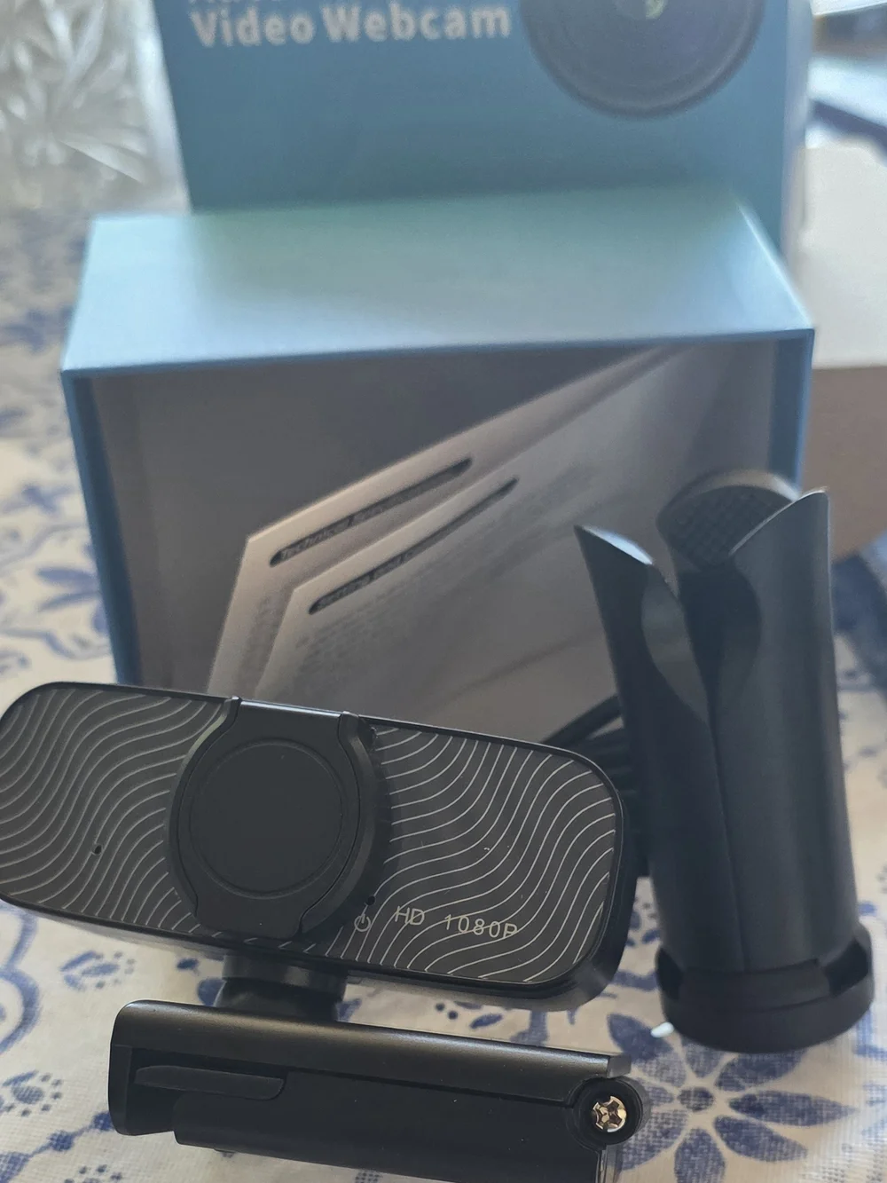 ProFocus HD Video Webcam with Privacy Cover - Blue/Green